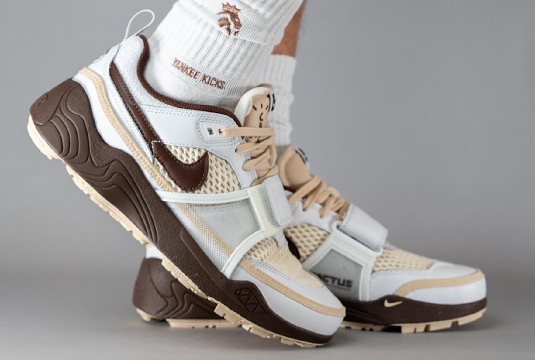 Travis Scott x Nike Zoom Field Jaxx