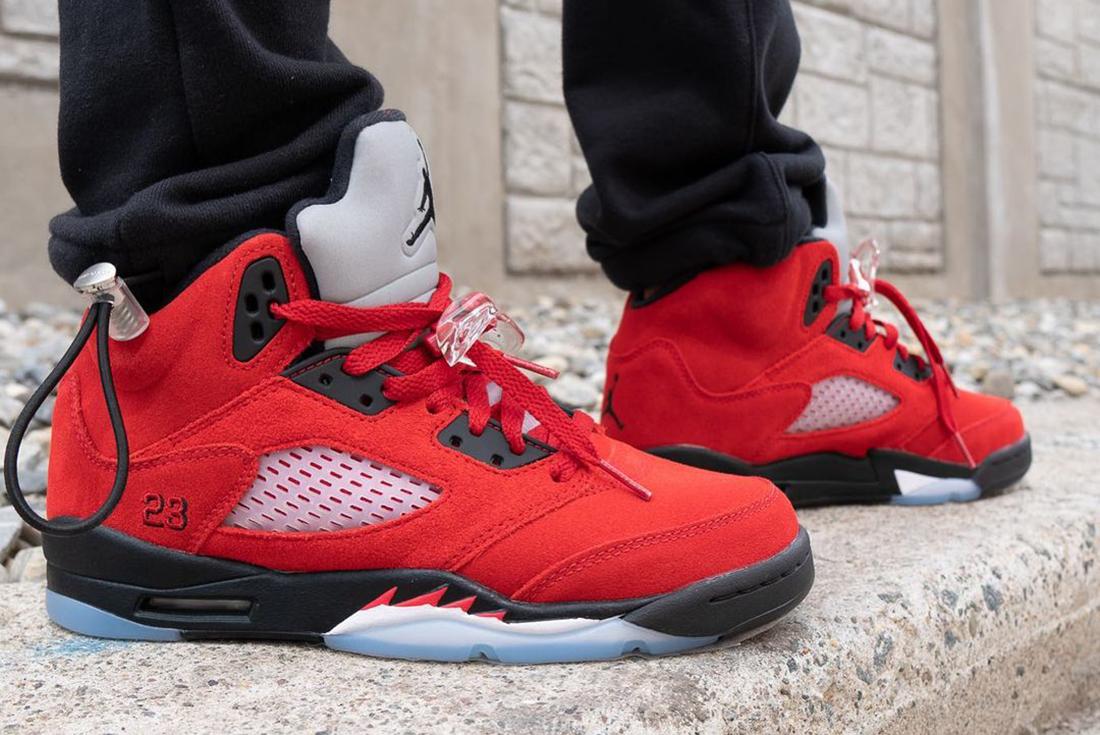Air Jordan 5 Raging Bull